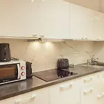 Le Marais Sunshine Apt 5 Bdrs 3 Mins To Metro N3-10